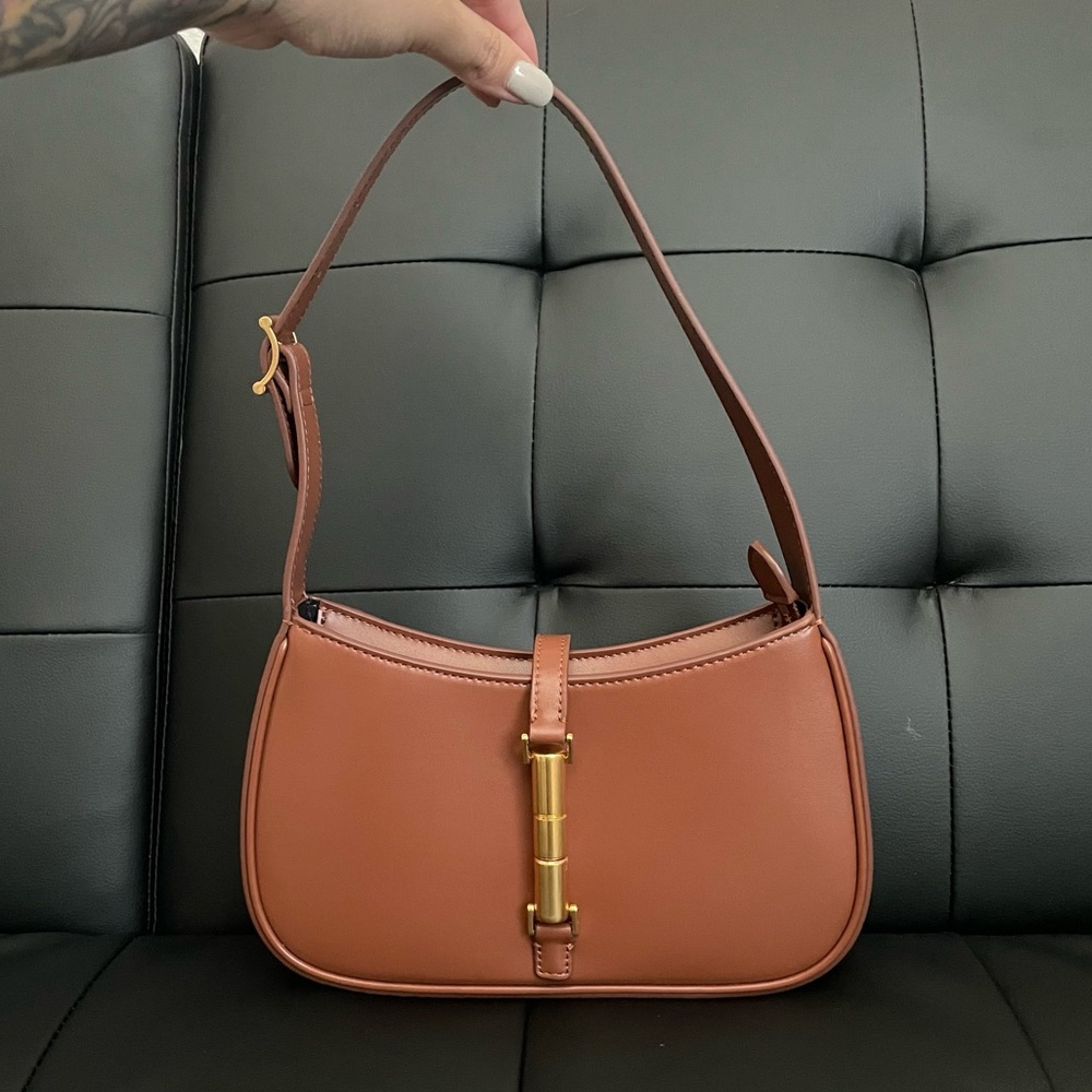 Charles & Keith Cesia Shoulder Bag - Picture 4 of 9